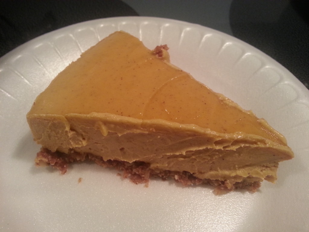 Yaaaas this Pumpkin Cheesecake deserves a porcelain plate. But taste > aesthetics.